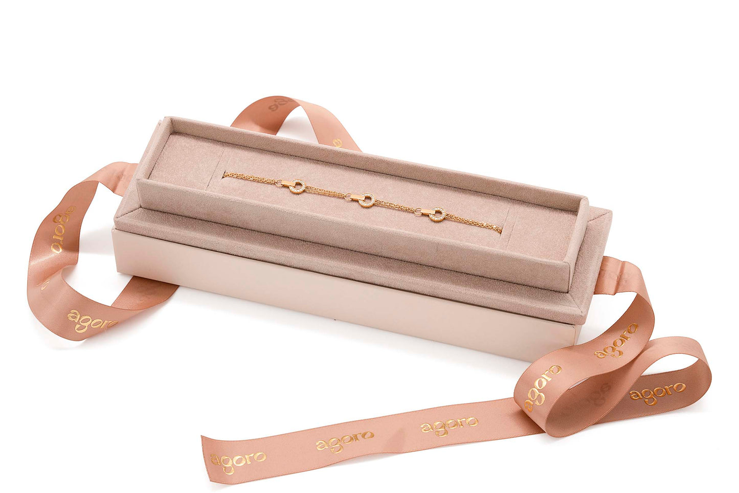 Bracelet with diamonds and rose gold chain