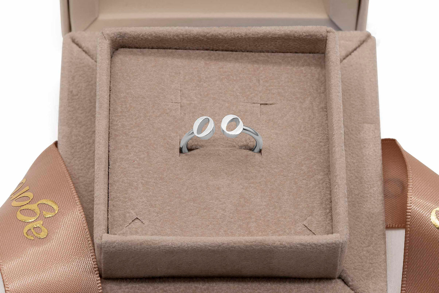 Ring With 0 Logo - White